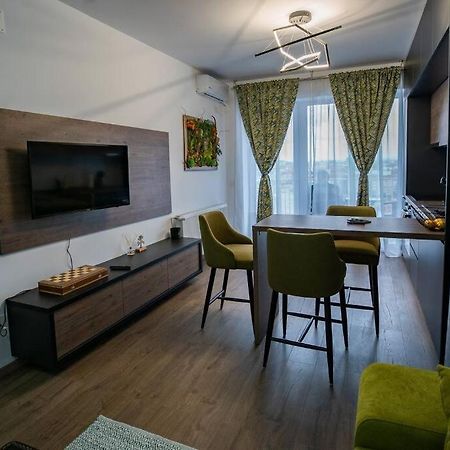 Sunrise Apartment Орадя Экстерьер фото