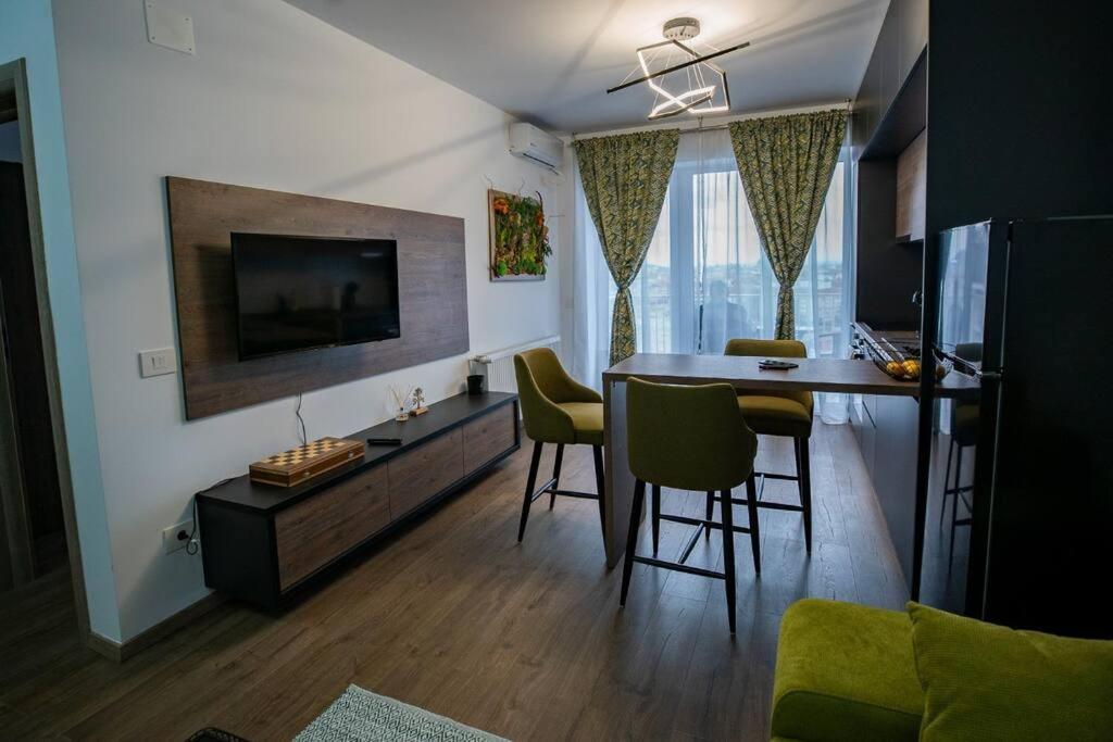 Sunrise Apartment Орадя Экстерьер фото